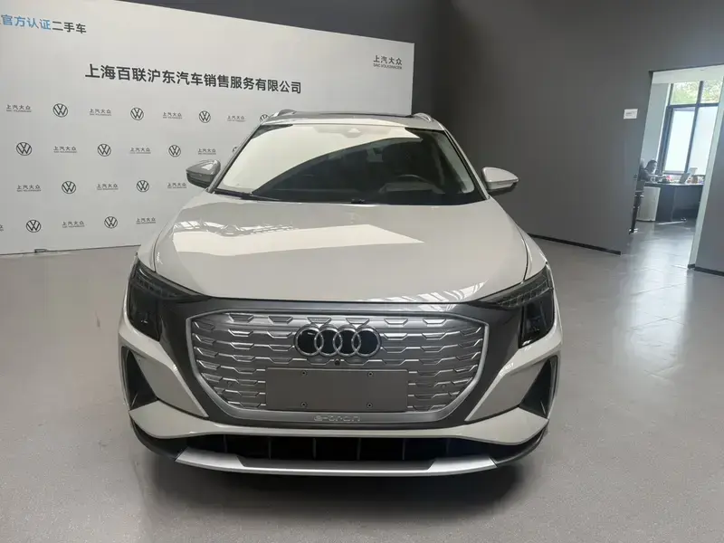2022 Audi Q5 e-tron с пробегом 55 400 км