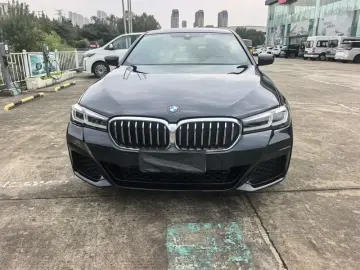 2023 BMW 5 серии с пробегом 43 000 км