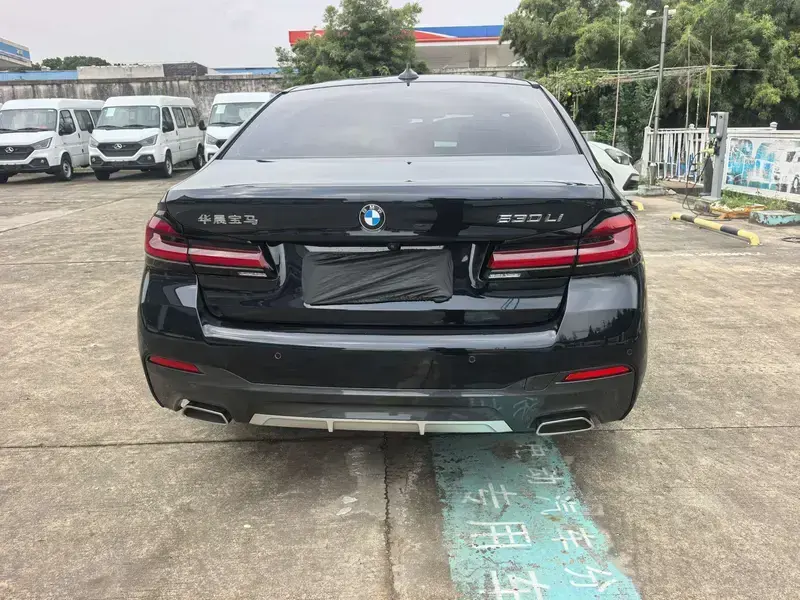 2023 BMW 5 серии с пробегом 43 000 км