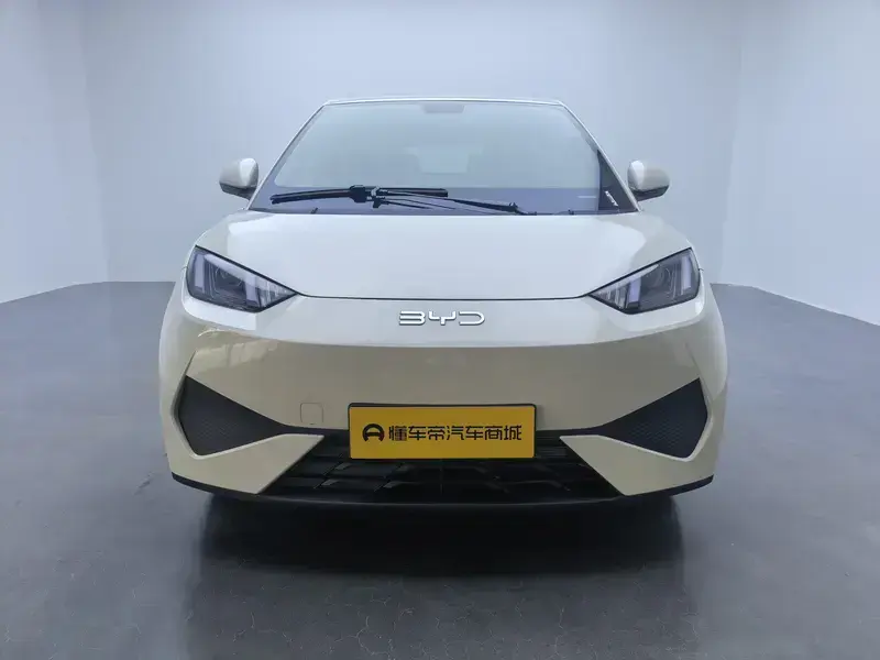 2025 BYD Seagull с пробегом 2 400 км