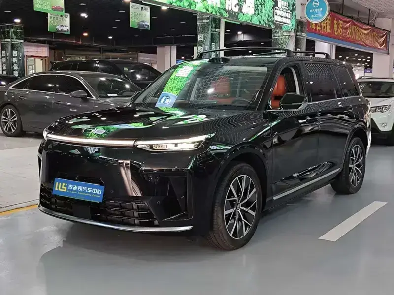 2025 GAC Trumpchi S9 с пробегом 8 000 км