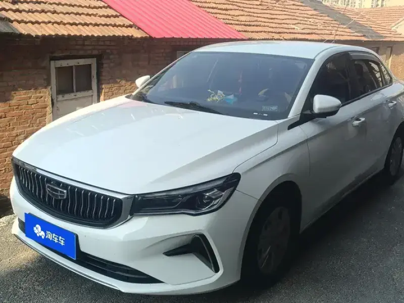 2023 Geely Emgrand с пробегом 35 000 км