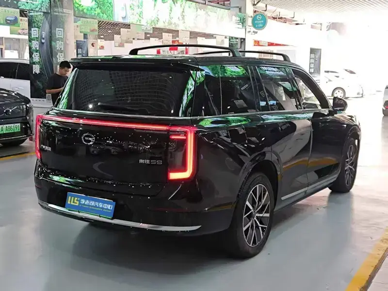 2025 GAC Trumpchi S9 с пробегом 8 000 км