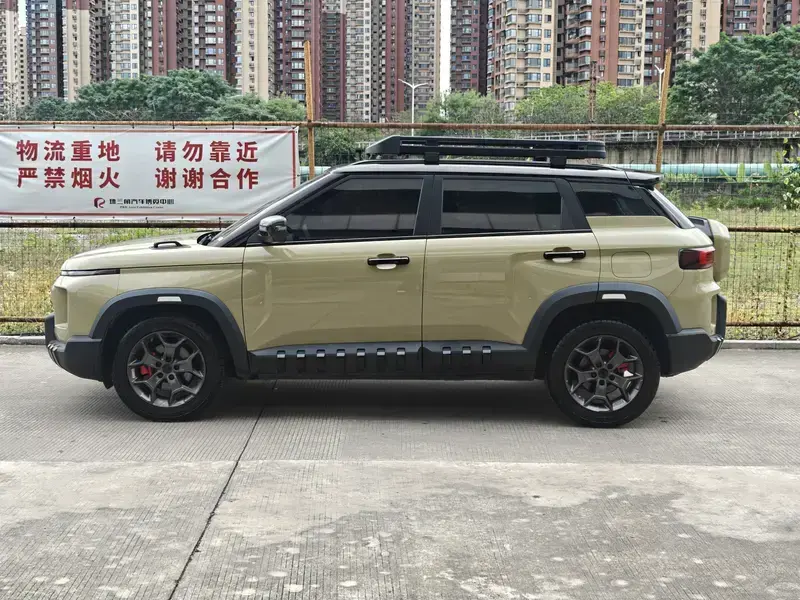 2025 Geely Cowboy с пробегом 13 600 км