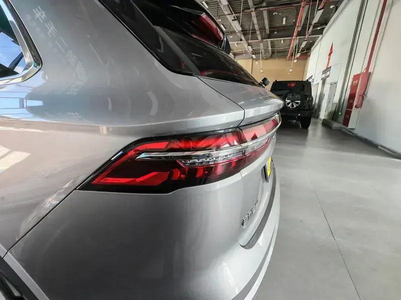2026 Geely Monjaro с пробегом 19 000 км