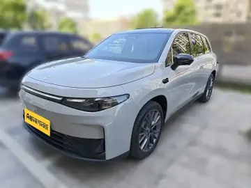 Leapmotor C10