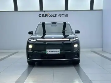 2026 Leapmotor D19 с пробегом 11 700 км