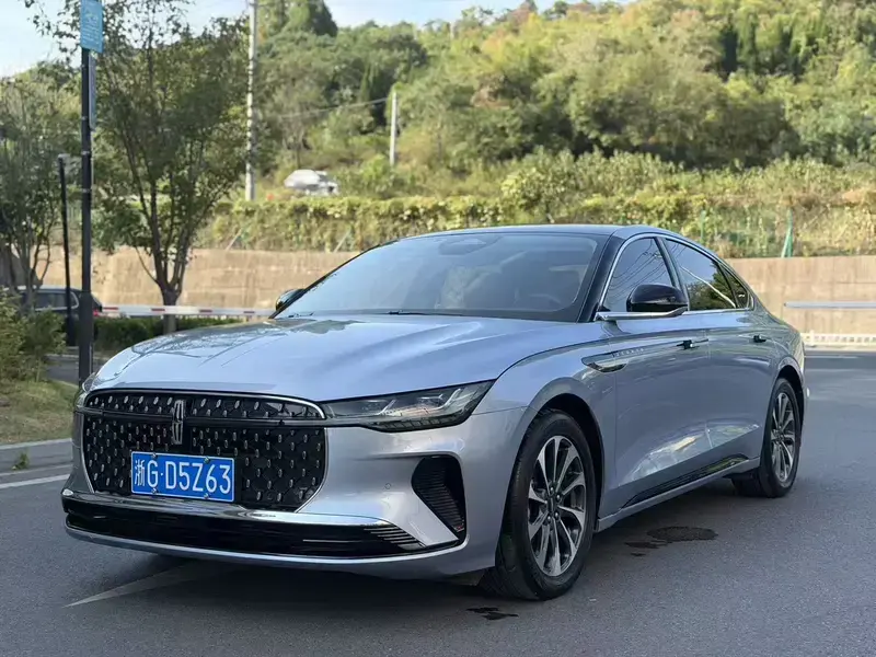2024 Lincoln Z с пробегом 26 000 км