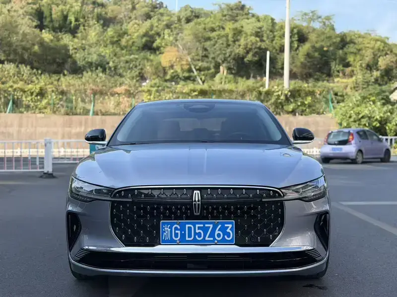 2024 Lincoln Z с пробегом 26 000 км