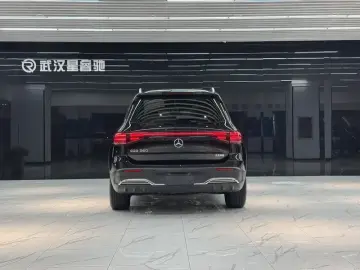 2025 Mercedes-Benz EQB с пробегом 30 000 км