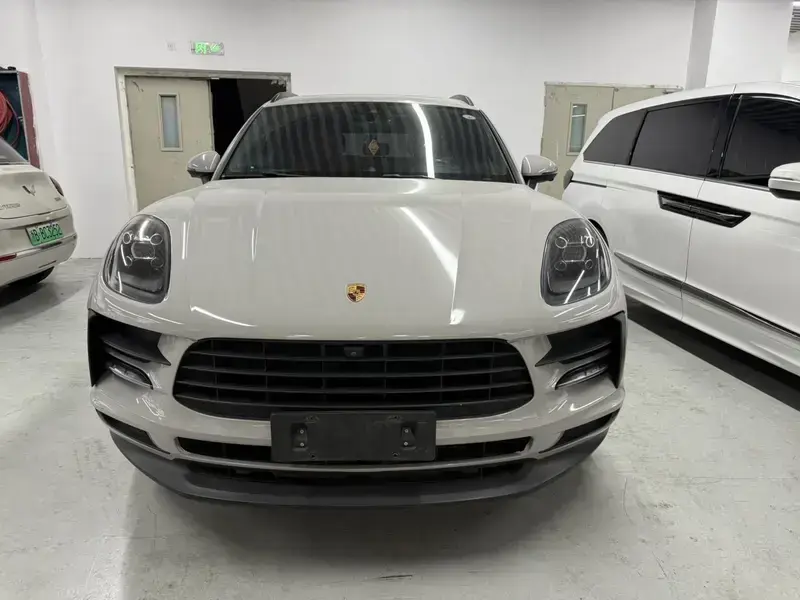 2021 Porsche Macan с пробегом 67 000 км