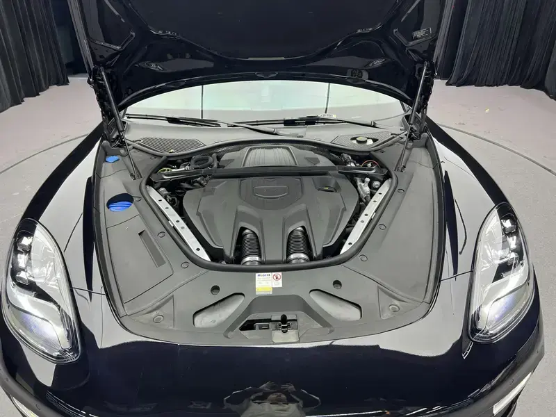 2023 Porsche Panamera с пробегом 38 000 км