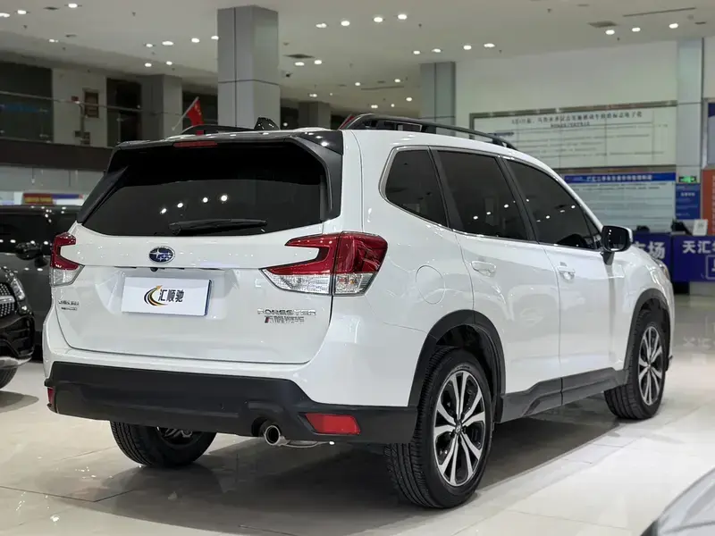 2024 Subaru Forester с пробегом 28 000 км