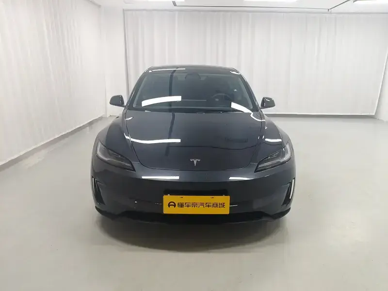 2023 Tesla Model 3 с пробегом 81 900 км
