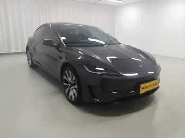 2023 Tesla Model 3 с пробегом 81 900 км