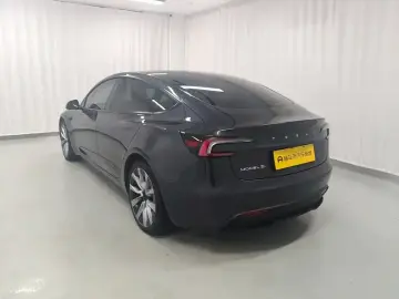 2023 Tesla Model 3 с пробегом 81 900 км