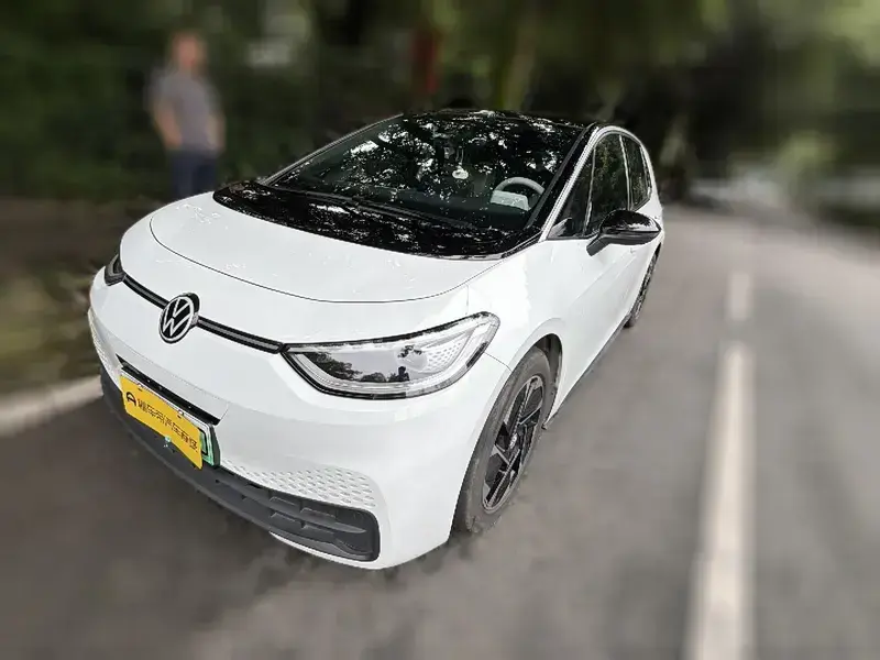 2025 Volkswagen ID.3 с пробегом 62 800 км