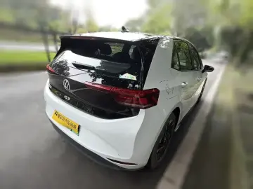 2025 Volkswagen ID.3 с пробегом 62 800 км