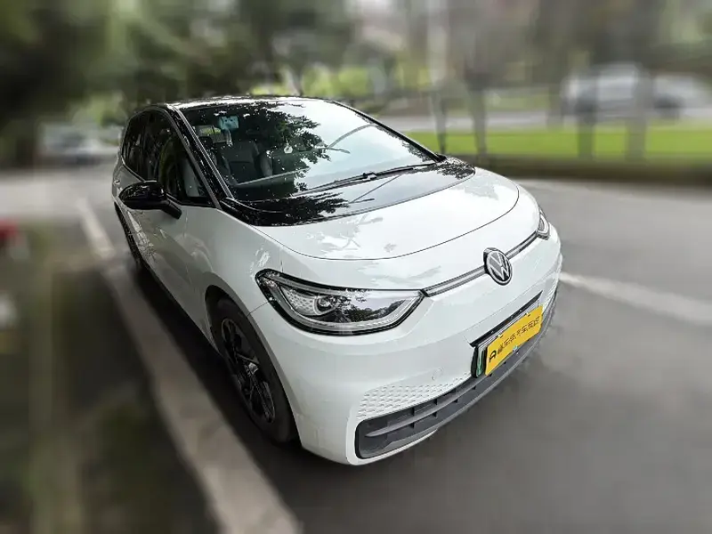 2025 Volkswagen ID.3 с пробегом 62 800 км