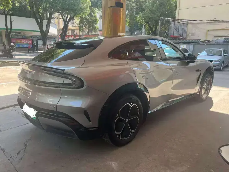 2025 Xiaomi YU7 с пробегом 18 600 км
