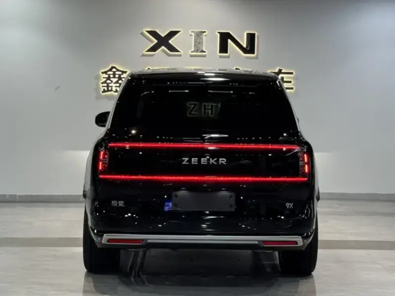 2025 Zeekr 9X с пробегом 100 км