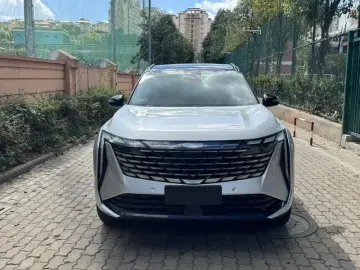 2023 Geely Boyue L с пробегом 30 000 км