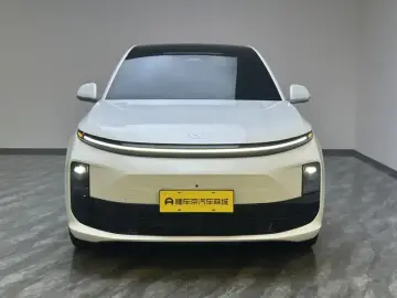 2024 Li Auto (Lixiang) L6 с пробегом 49 100 км