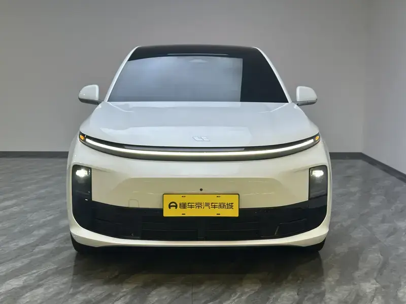 2024 Li Auto (Lixiang) L6 с пробегом 49 100 км