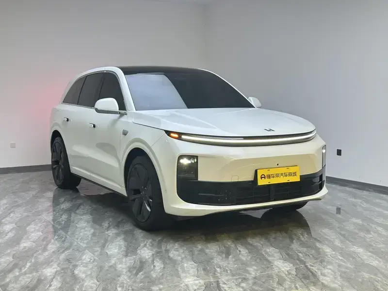 2024 Li Auto (Lixiang) L6 с пробегом 49 100 км