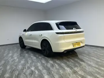 2024 Li Auto (Lixiang) L6 с пробегом 49 100 км