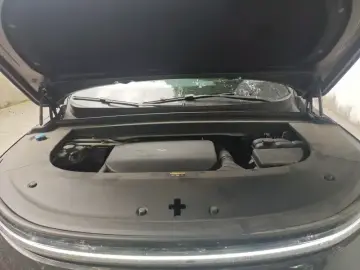 2024 Li Auto (Lixiang) L6 с пробегом 47 000 км