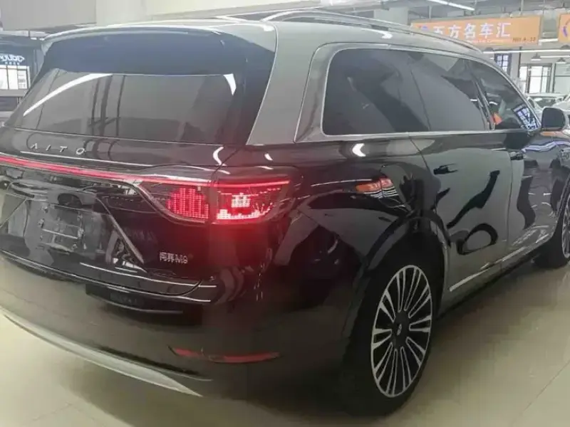 2024 Aito M9 с пробегом 23 000 км