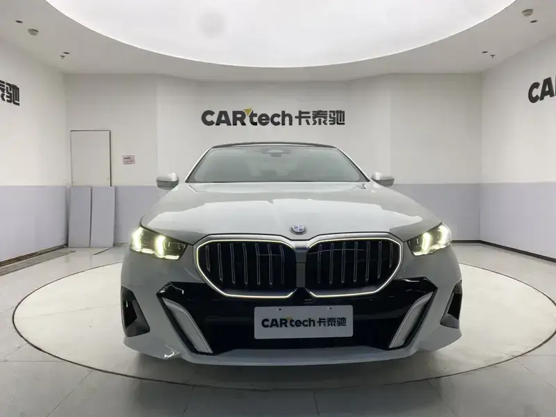 2024 BMW 5 серии с пробегом 22 000 км