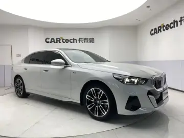 2024 BMW 5 серии с пробегом 22 000 км