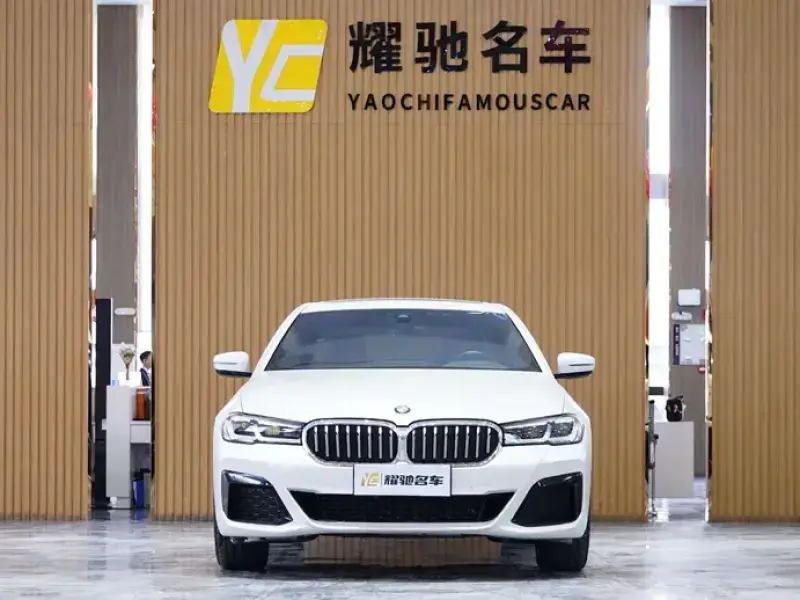 2023 BMW 5 серии с пробегом 52 600 км