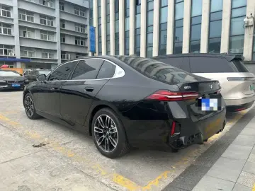 2026 BMW 5 серии с пробегом 4 800 км