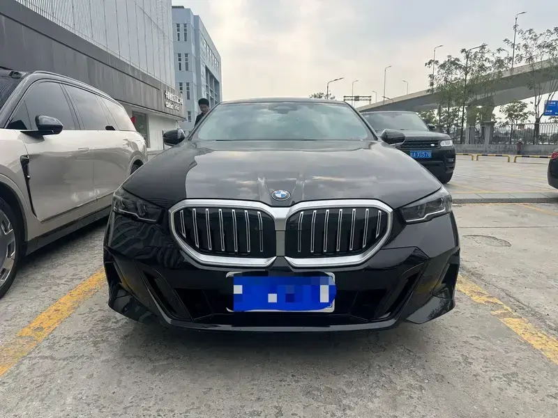 2026 BMW 5 серии с пробегом 4 800 км