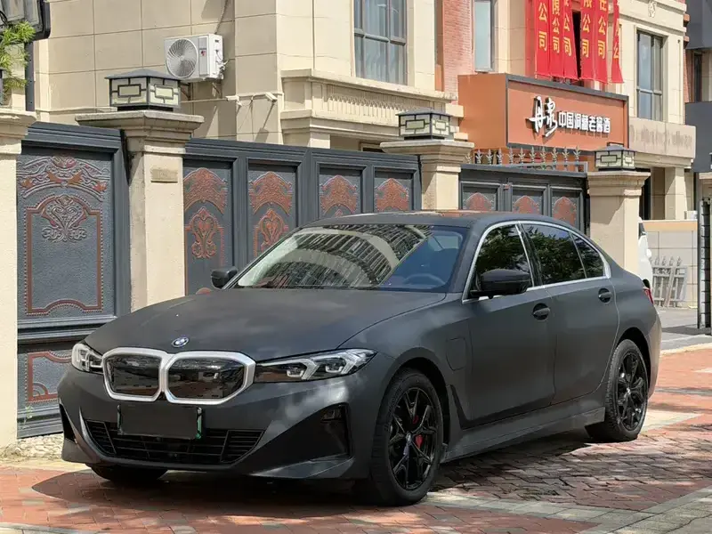 2025 BMW i3 с пробегом 44 000 км