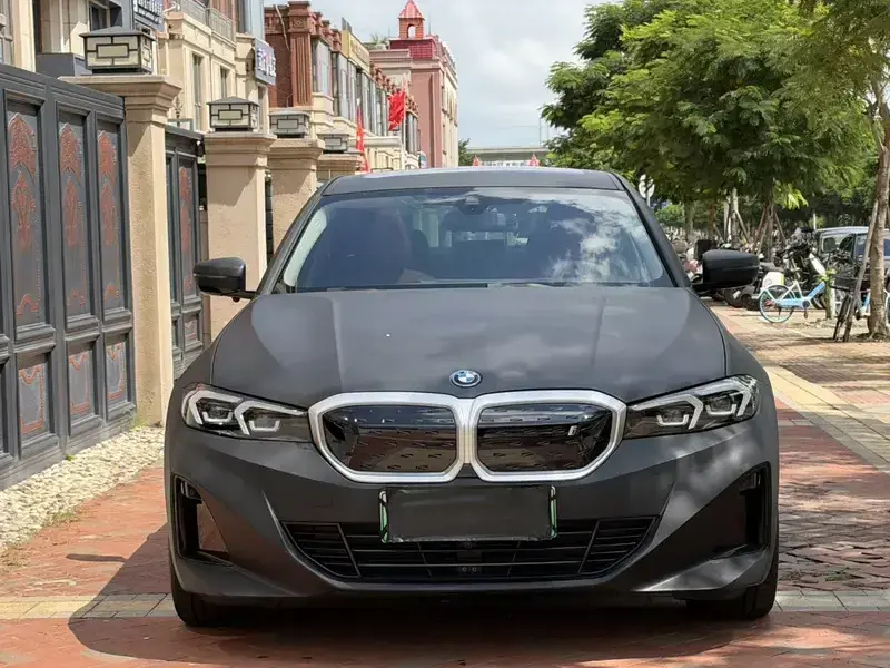 2025 BMW i3 с пробегом 44 000 км