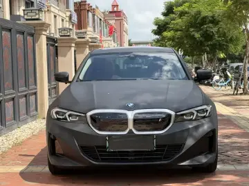 2025 BMW i3 с пробегом 44 000 км
