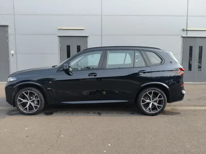 2025 BMW X5 с пробегом 14 000 км