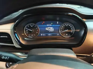 2022 Buick GL8 с пробегом 23 000 км