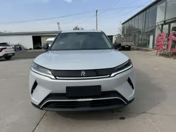 2025 BYD Yuan Up с пробегом 10 000 км