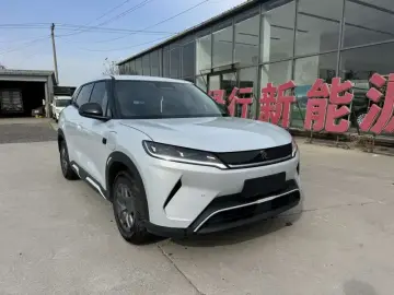 2025 BYD Yuan Up с пробегом 10 000 км