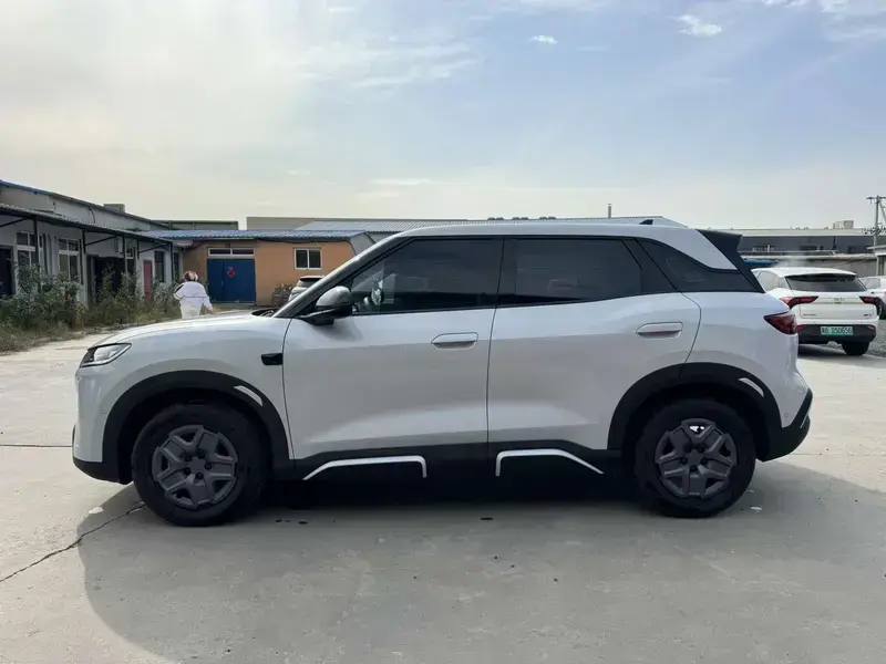 2025 BYD Yuan Up с пробегом 10 000 км