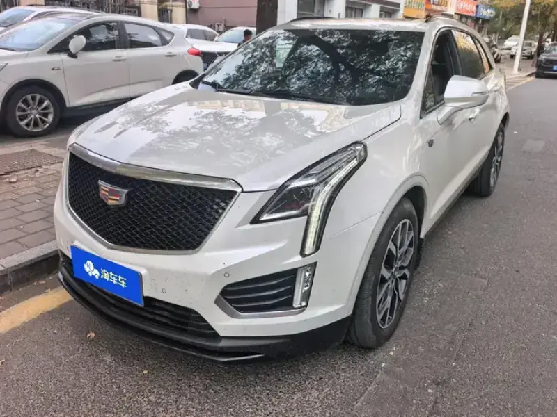 2022 Cadillac XT5 с пробегом 26 000 км