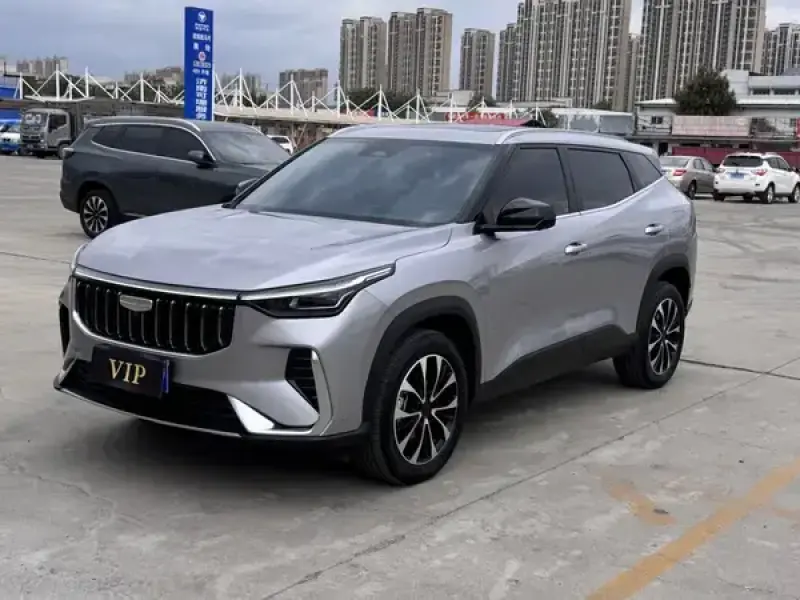 2026 Geely Atlas с пробегом 4 000 км