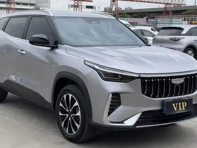 2026 Geely Atlas с пробегом 4 000 км