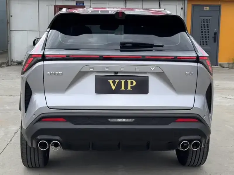 2026 Geely Atlas с пробегом 4 000 км