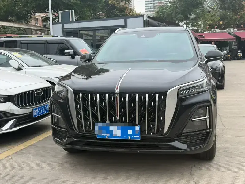 2023 Hongqi HS5 с пробегом 48 000 км